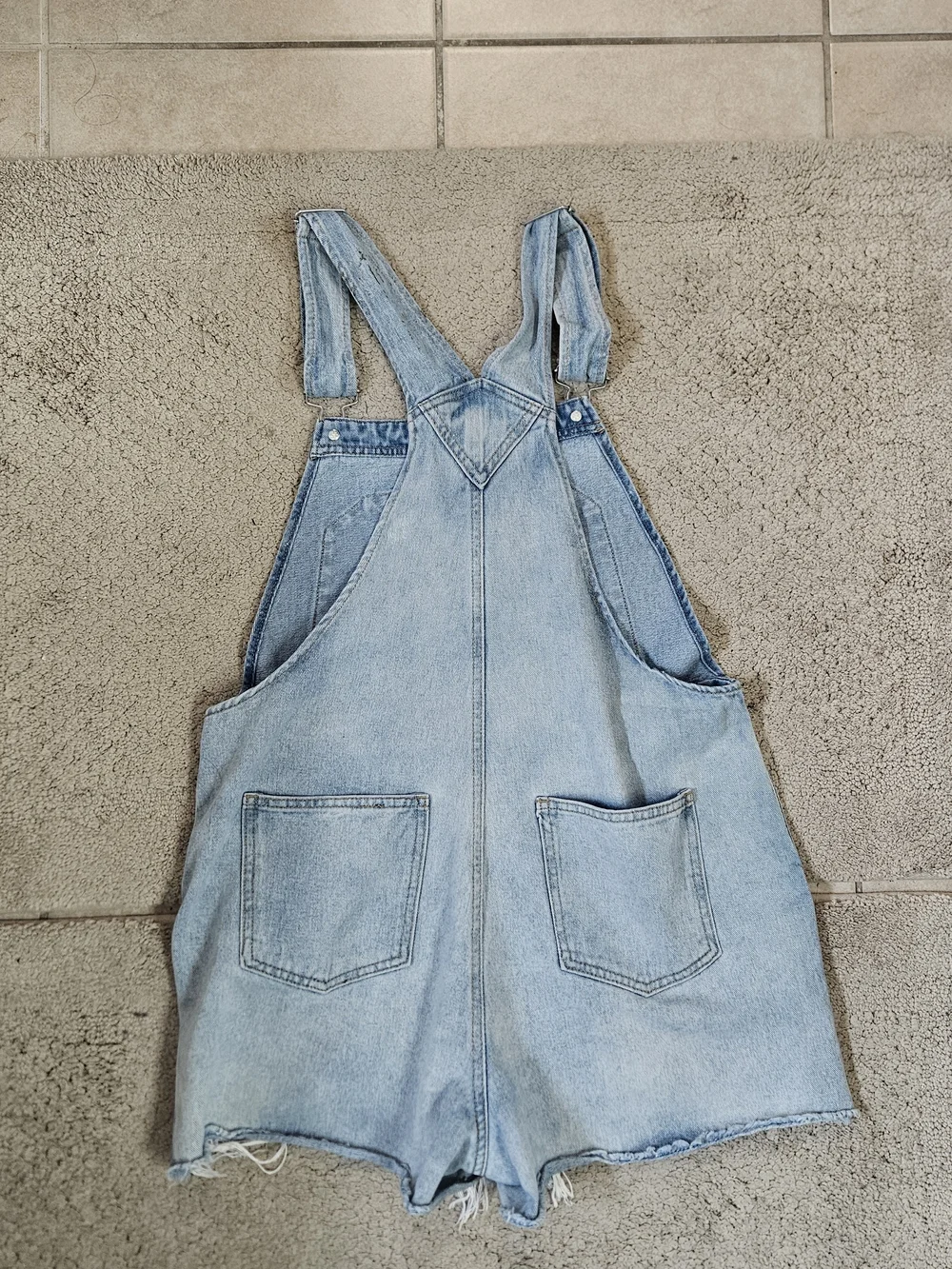 Wild Fable Denim Short Overalls – Light Wash | Size Medium - Picture 7 of 8